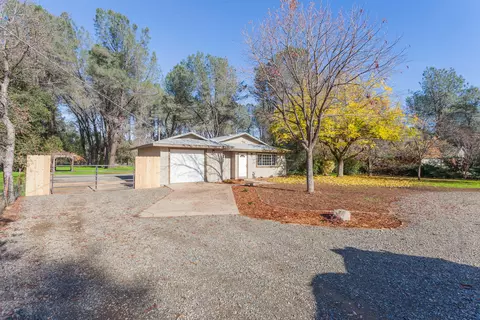 16320 Craig Ln, Anderson, CA 96007 photo 2