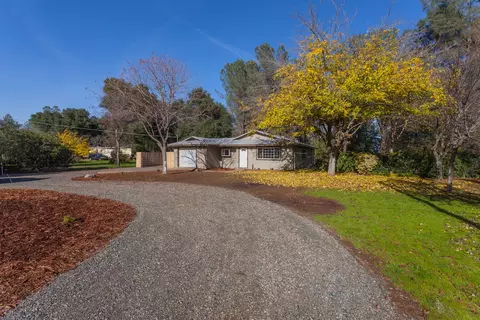 16320 Craig Ln, Anderson, CA 96007 photo 3