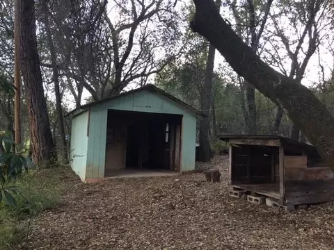 9946 Harley Leighton Rd, Redding, CA 96003 photo 6