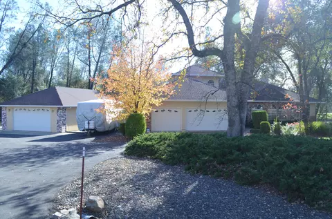 20163 Los Palos Dr, Redding, CA 96003 photo 6