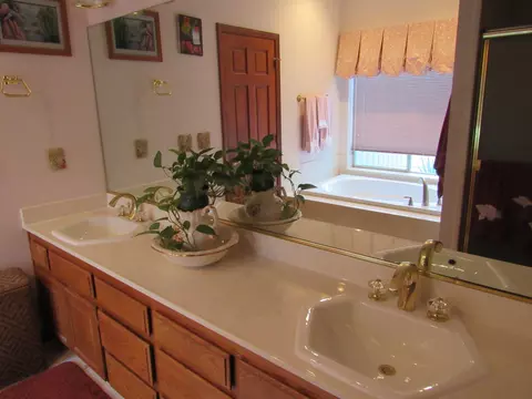 20163 Los Palos Dr, Redding, CA 96003 photo 26