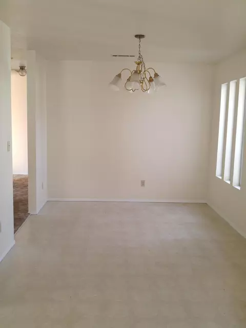 6832 Hemlock St, Redding, CA 96001 photo 5