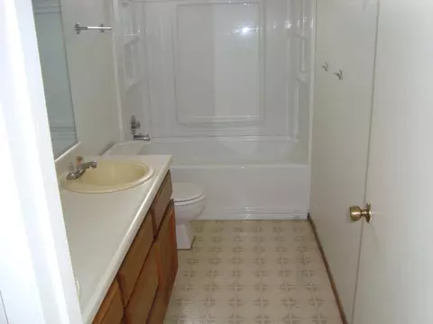 6832 Hemlock St, Redding, CA 96001 photo 8