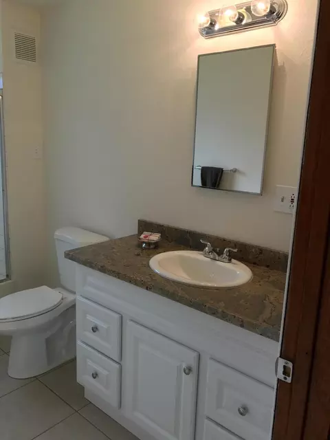 21981 Reading Dr, Anderson, CA 96007 photo 9