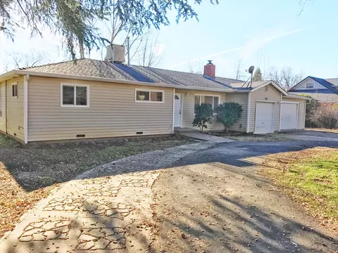21981 Reading Dr, Anderson, CA 96007 photo 2