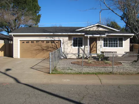 2402 Corona St, Redding, CA 96002 photo 1