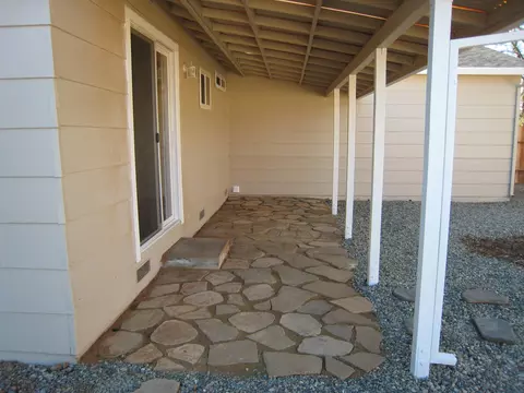 2402 Corona St, Redding, CA 96002 photo 14