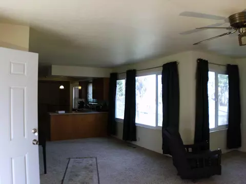 2356 Placer St, Redding, CA 96001 photo 4