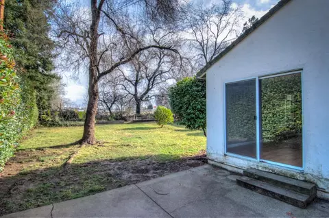 2283 Canal Dr, Redding, CA 96003 photo 3