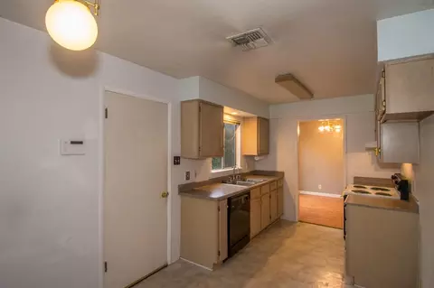 2283 Canal Dr, Redding, CA 96003 photo 11