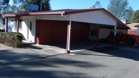1543 Mistletoe Ln, Redding, CA 96002 photo 4