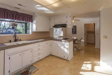 4289 Alta Campo Dr, Redding, CA 96002 photo 7