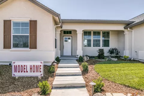 439 Belvedere Dr, Redding, CA 96003 photo 3