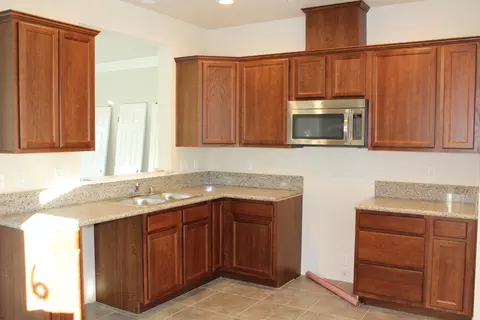 680 Mission De Oro Dr, Redding, CA 96003 photo 3