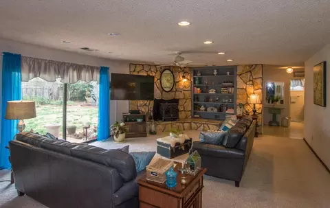4885 Alta Saga Dr, Redding, CA 96002 photo 9
