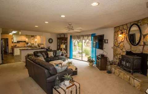 4885 Alta Saga Dr, Redding, CA 96002 photo 10
