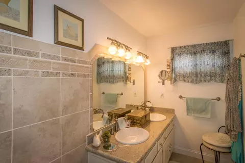 4885 Alta Saga Dr, Redding, CA 96002 photo 13
