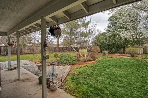 4885 Alta Saga Dr, Redding, CA 96002 photo 24