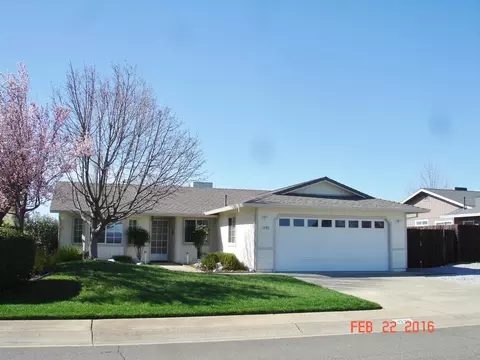 1735 Whistling Dr, Redding, CA 96003 photo 1