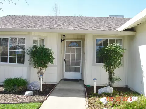 1735 Whistling Dr, Redding, CA 96003 photo 4