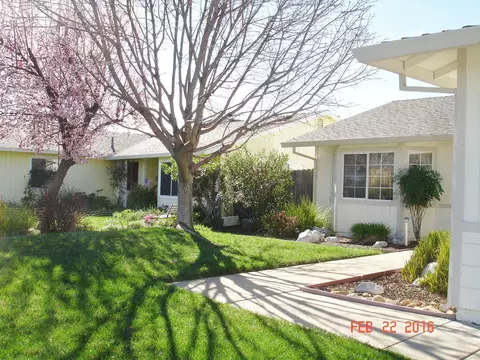 1735 Whistling Dr, Redding, CA 96003 photo 3