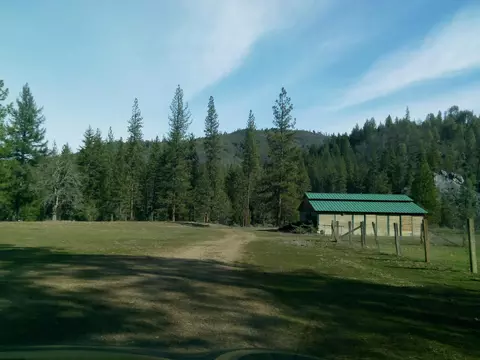 13010 Wildwood Rd, Hayfork, CA 96041 photo 2