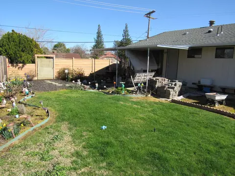 2445 Marion Ct, Redding, CA 96001 photo 21