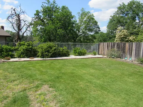 2445 Marion Ct, Redding, CA 96001 photo 19