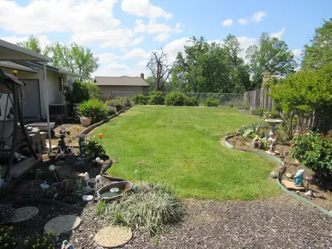 2445 Marion Ct, Redding, CA 96001 photo 18