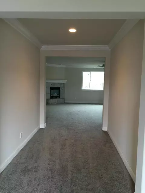 239 Mill Valley Pkwy, Redding, CA 96003 photo 2