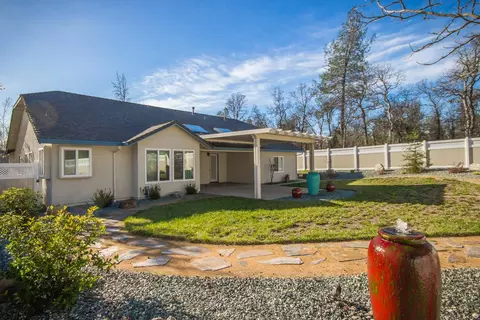 5794 Avery Way, Redding, CA 96003 photo 12