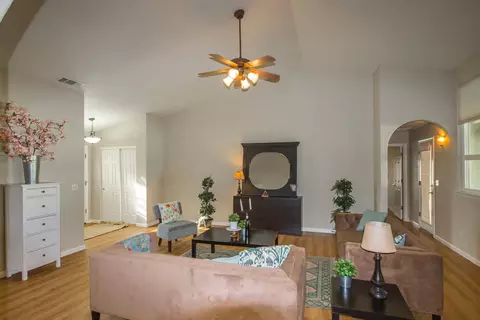 5794 Avery Way, Redding, CA 96003 photo 2
