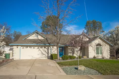 5794 Avery Way, Redding, CA 96003 photo 1