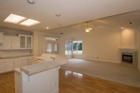 2604 Cumberland Dr, Redding, CA 96001 photo 16