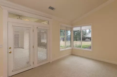 2604 Cumberland Dr, Redding, CA 96001 photo 20
