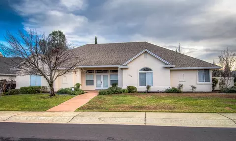 2604 Cumberland Dr, Redding, CA 96001 photo 1