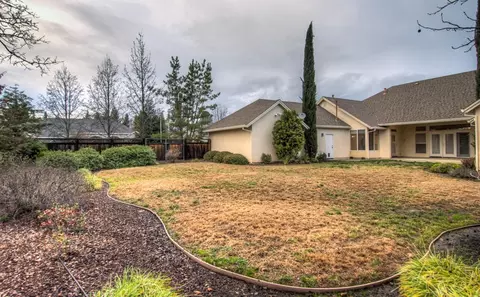 2604 Cumberland Dr, Redding, CA 96001 photo 42