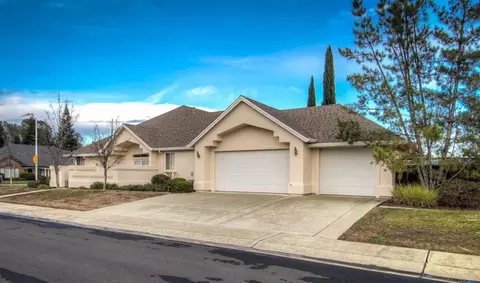 2604 Cumberland Dr, Redding, CA 96001 photo 4