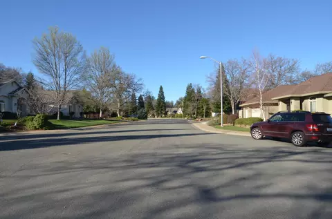 2682 La Rinconada Pl, Redding, CA 96002 photo 7