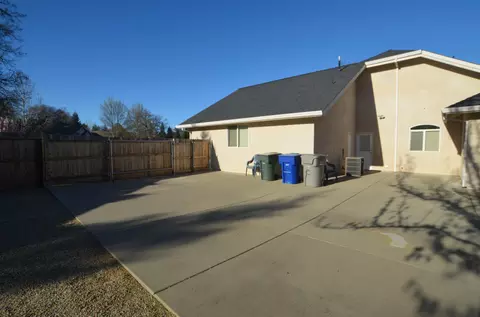 2682 La Rinconada Pl, Redding, CA 96002 photo 8