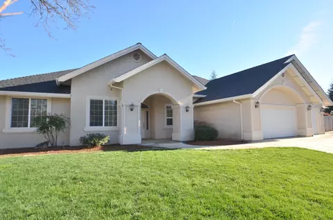 2682 La Rinconada Pl, Redding, CA 96002 photo 1