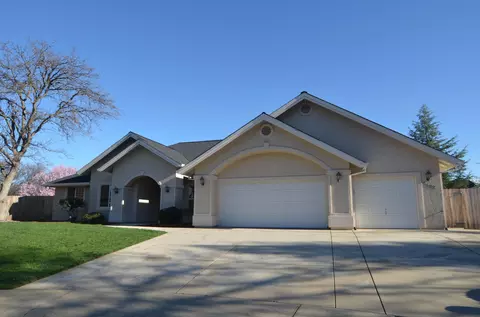 2682 La Rinconada Pl, Redding, CA 96002 photo 2
