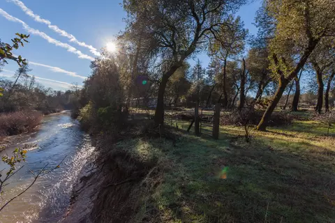 10709 Old Oregon Trl, Redding, CA 96003 photo 9