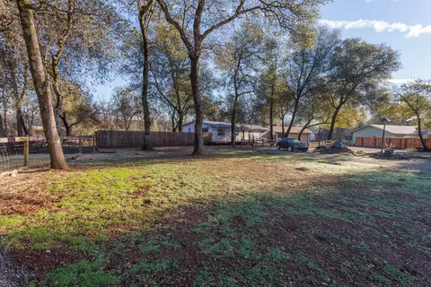 10709 Old Oregon Trl, Redding, CA 96003 photo 4
