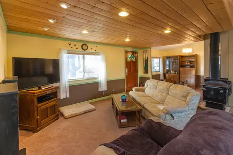 10709 Old Oregon Trl, Redding, CA 96003 photo 14