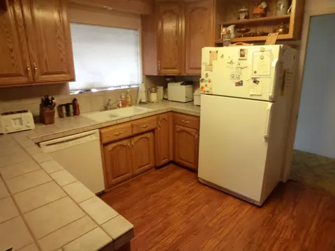 3460 Riverview, Redding, CA 96001 photo 3