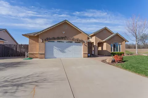 1318 Bonhurst Dr, Redding, CA 96003 photo 4