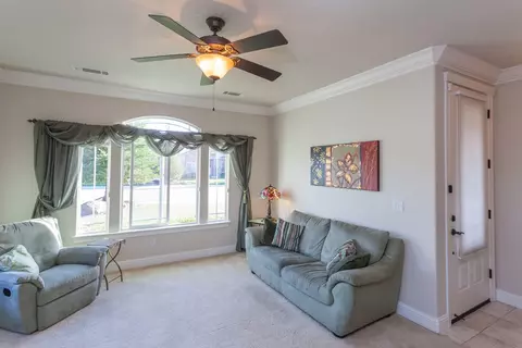 1318 Bonhurst Dr, Redding, CA 96003 photo 9