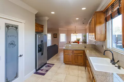1318 Bonhurst Dr, Redding, CA 96003 photo 13