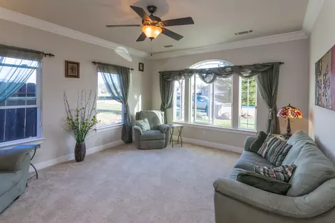 1318 Bonhurst Dr, Redding, CA 96003 photo 6